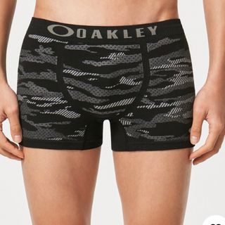 オークリー(Oakley)のOAKLEY オークリー ボクサーパンツ 99497JP 新品　グレー×ブラック(ボクサーパンツ)