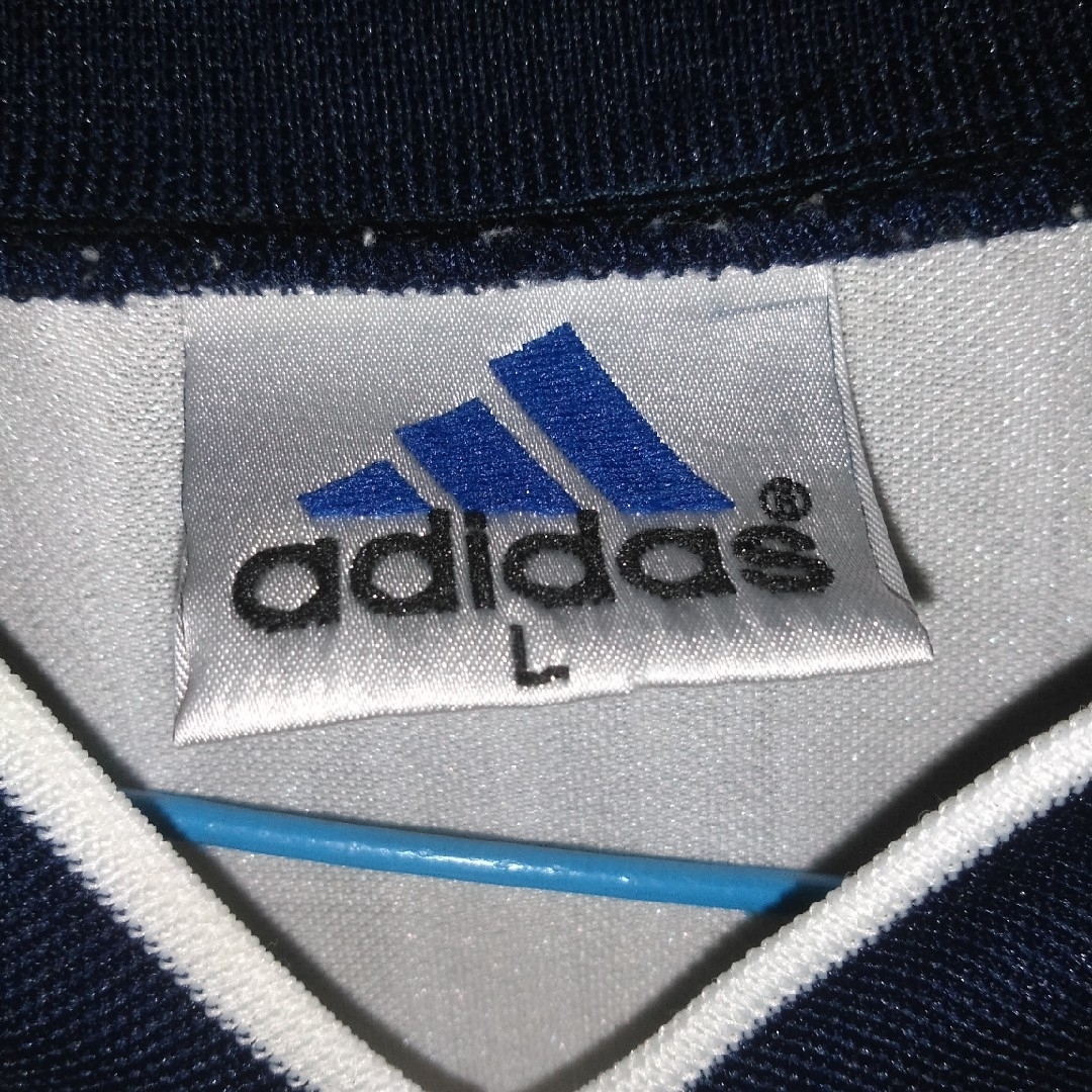 adidas(アディダス)の1999〜2000年スペイン代表ユニフォーム エンブレムなしアウェイモデル スポーツ/アウトドアのサッカー/フットサル(ウェア)の商品写真