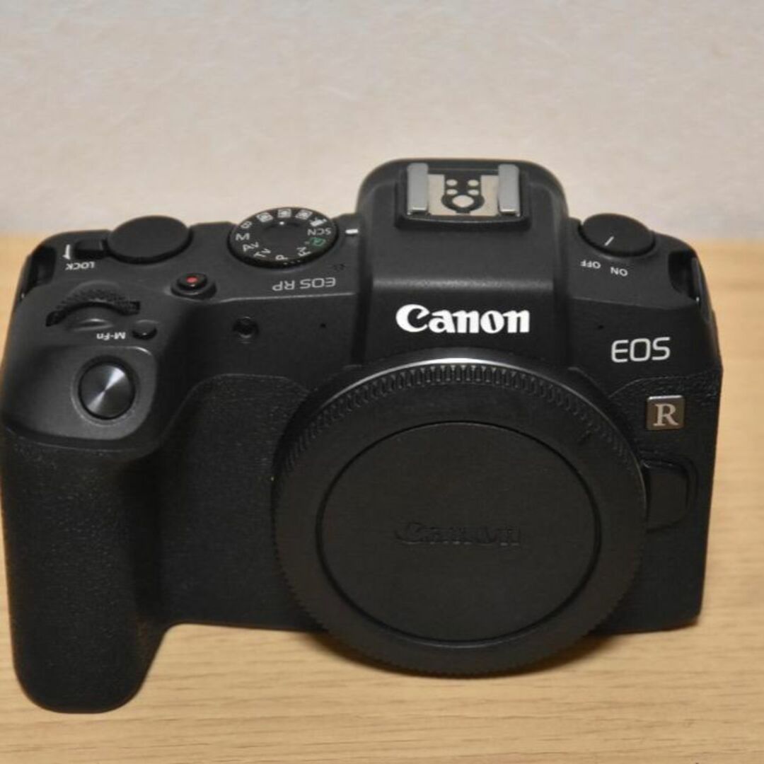 Canon EOS RP ボディ (純正バッテリー・充電器・ストラップ付)