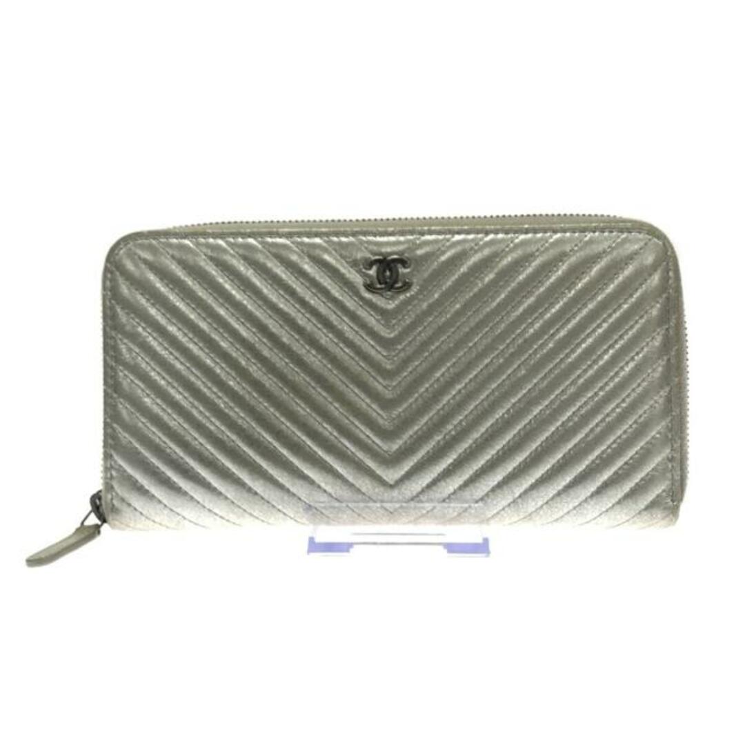 CHANEL - シャネル 長財布 Vステッチ シルバーの通販 by ブランディア