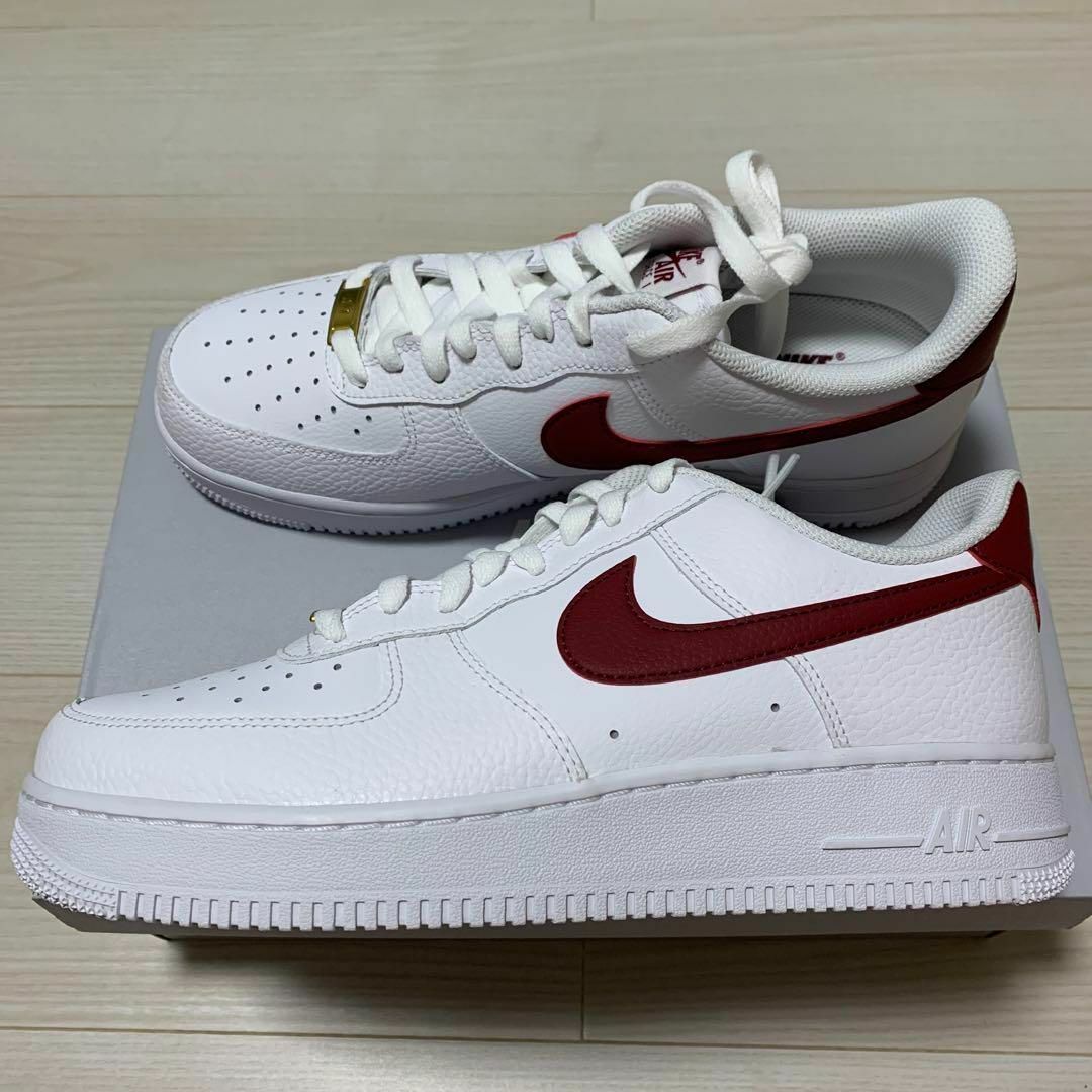 NIKE AIR FORCE 1 07 