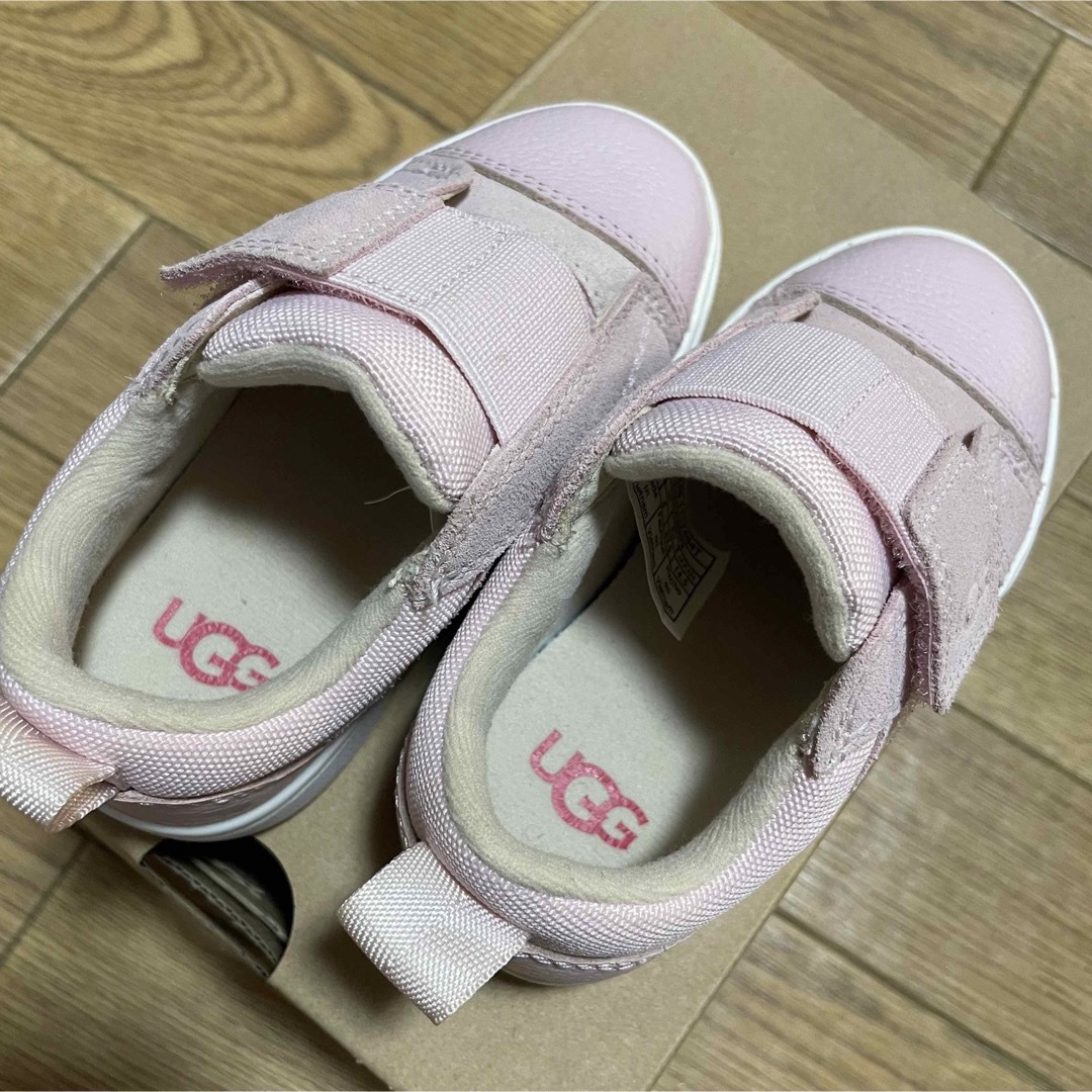 UGG(アグ)のUGG スニーカー キッズ 14.5 キッズ/ベビー/マタニティのベビー靴/シューズ(~14cm)(スニーカー)の商品写真