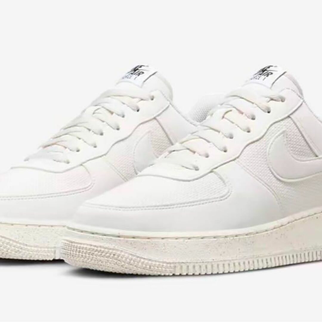 NIKE AIR FORCE 1 '07 LV8 25cm