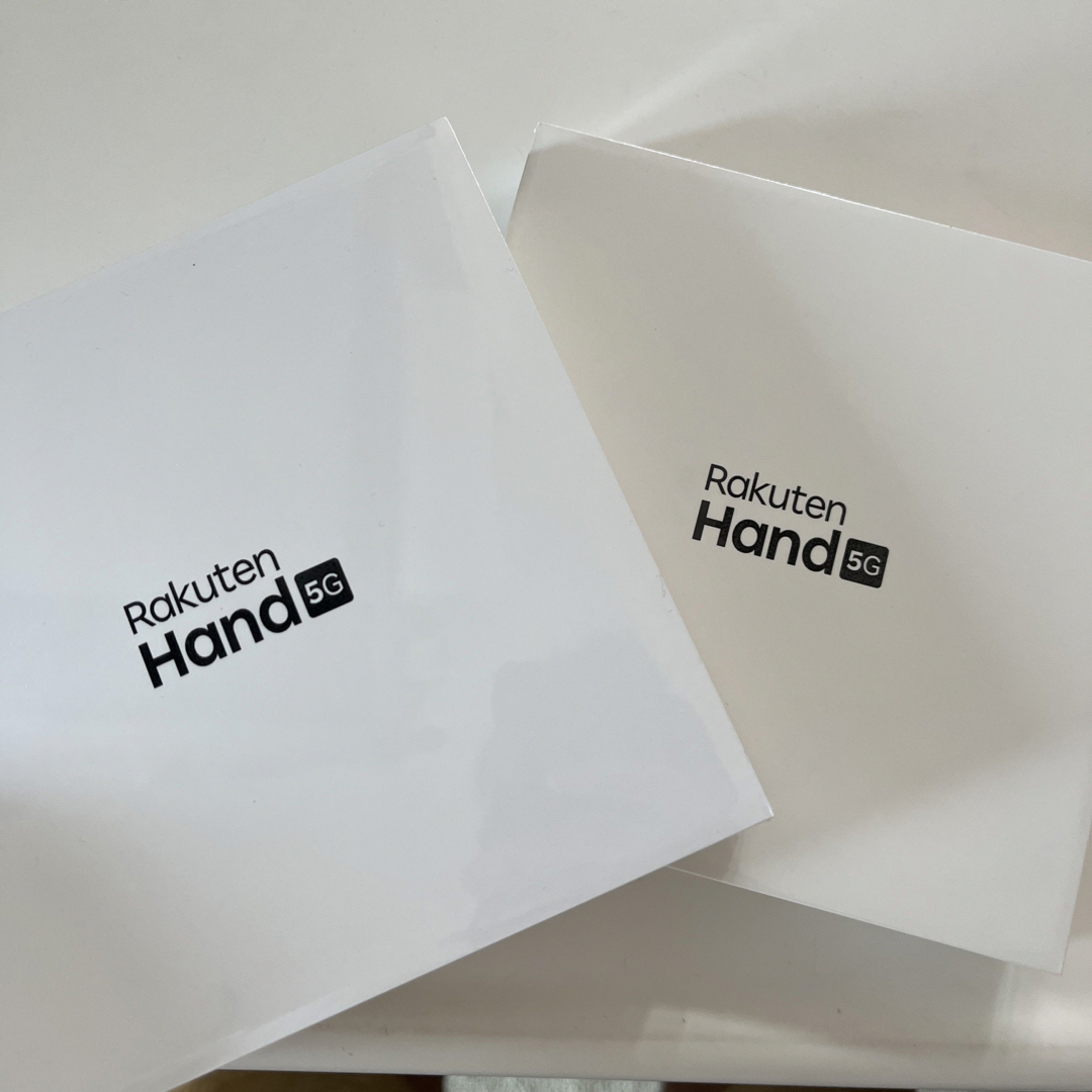 未開封　Rakuten Hand 5G 白と黒　2台セット