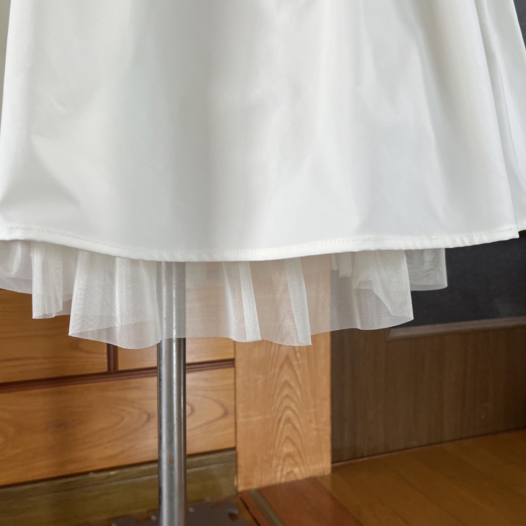 M'S GRACY(エムズグレイシー)の新品　エムズグレイシー　チュール付きホワイトスカート レディースのスカート(ひざ丈スカート)の商品写真
