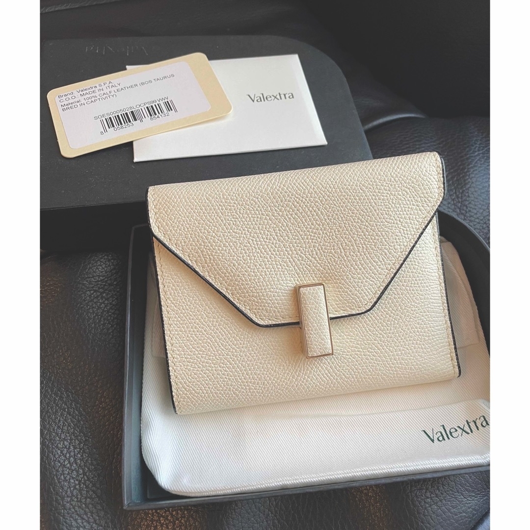 新品 ヴァレクストラ Valextra 3つ折り財布 ブラック - 財布