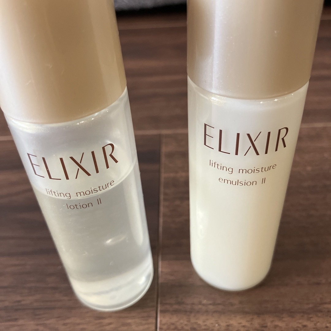 ELIXIR SUPERIEUR（SHISEIDO）(エリクシールシュペリエル)のエリクシール　シュペリエル　薬用化粧水＆薬用乳液　30ml コスメ/美容のスキンケア/基礎化粧品(化粧水/ローション)の商品写真