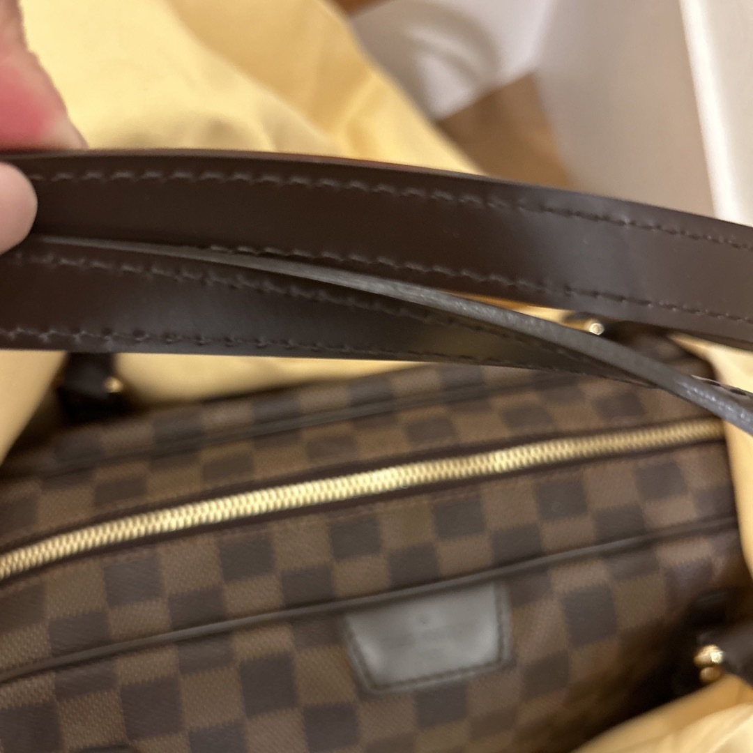 LOUIS VUITTON(ルイヴィトン)のヴィトン　リヴィントン　 レディースのバッグ(ハンドバッグ)の商品写真