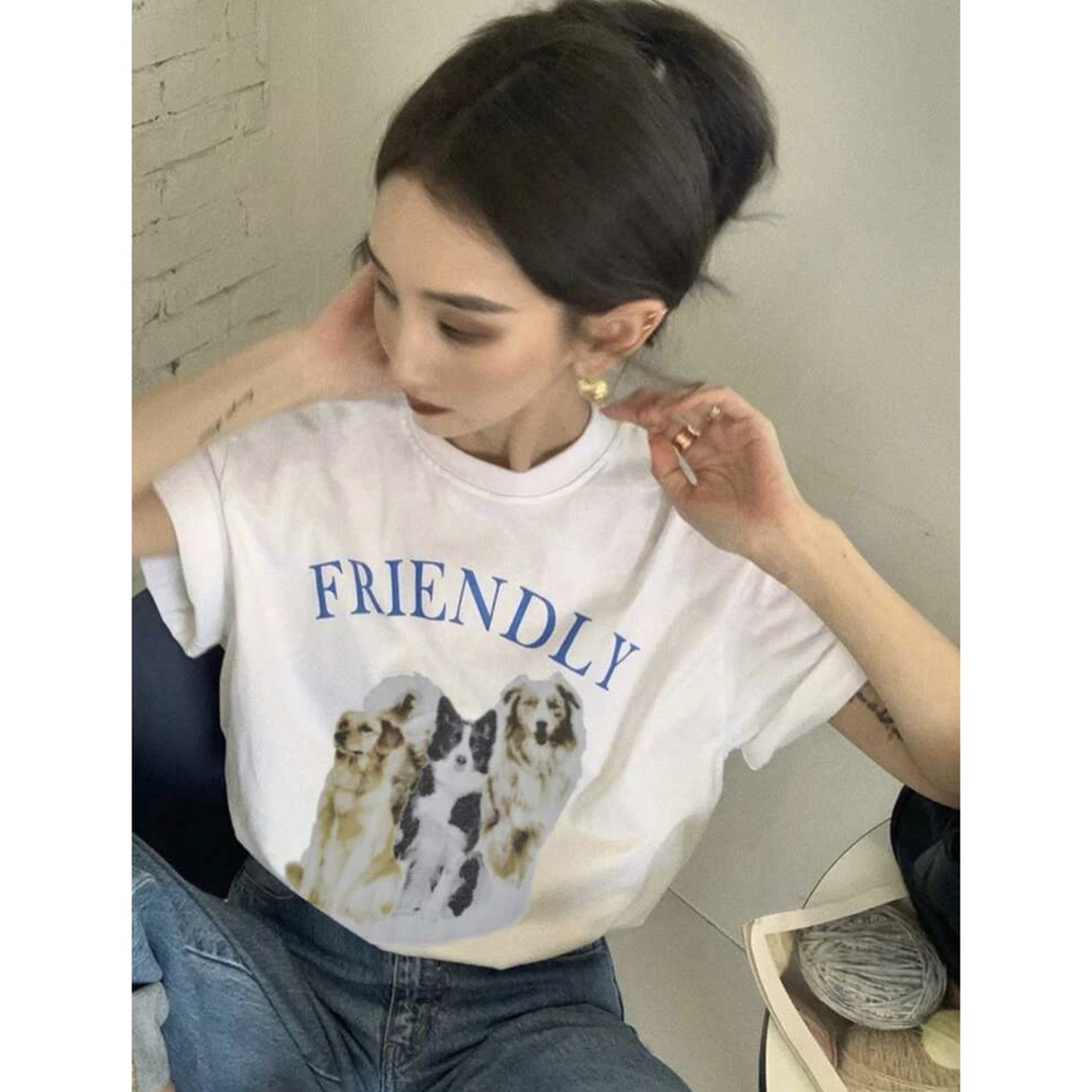 SHEIN 犬グラフィック tシャツ レディースのトップス(Tシャツ(半袖/袖なし))の商品写真