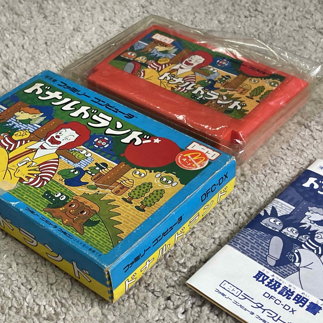 良質なグラフィック・サウンドの傑作ゲー! 良品 激レア ドナルドランド 箱説付き
