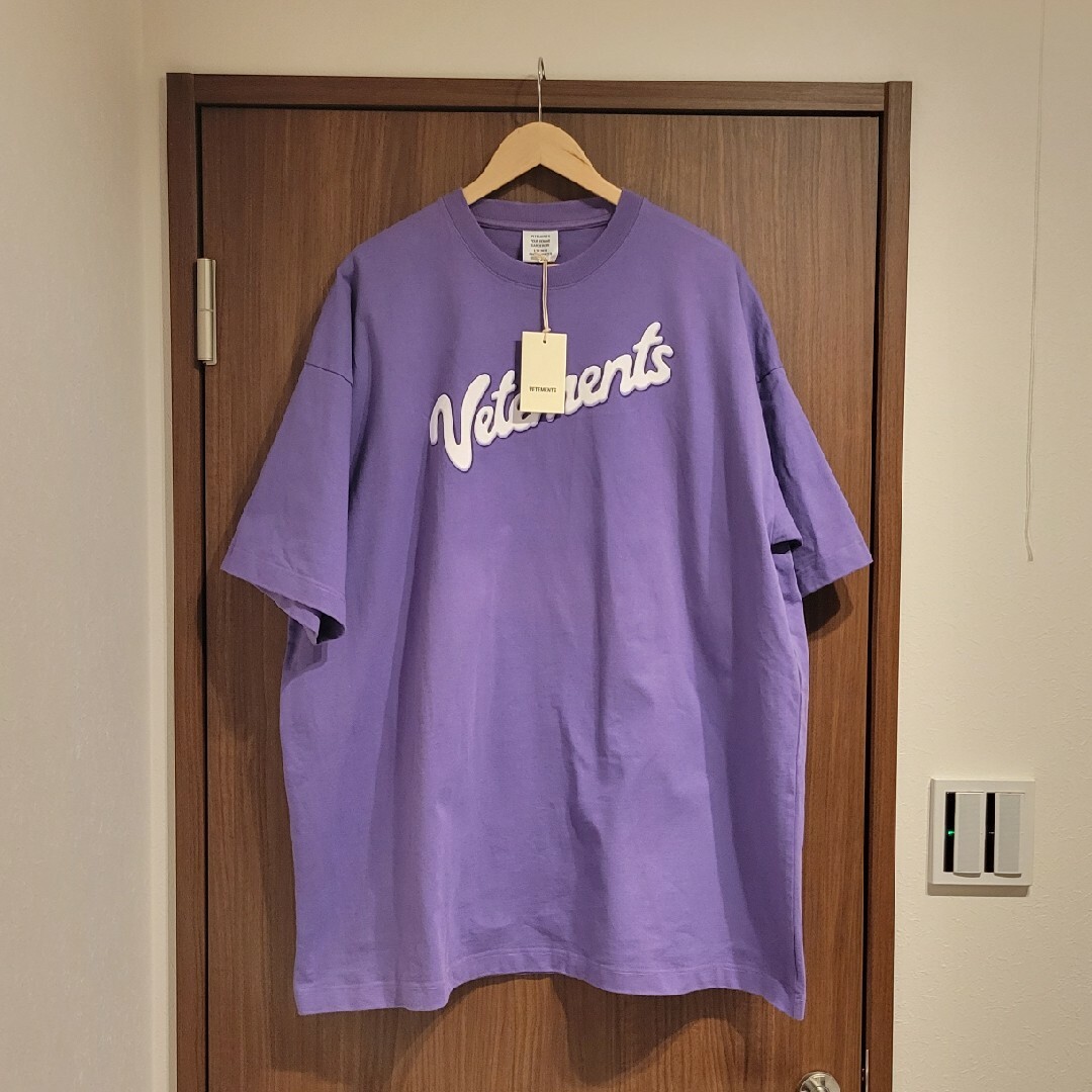 VETEMENTS(ヴェトモン)のVETEMENTS☆Oversized Logo T-shirt XSヴェトモン メンズのトップス(Tシャツ/カットソー(半袖/袖なし))の商品写真