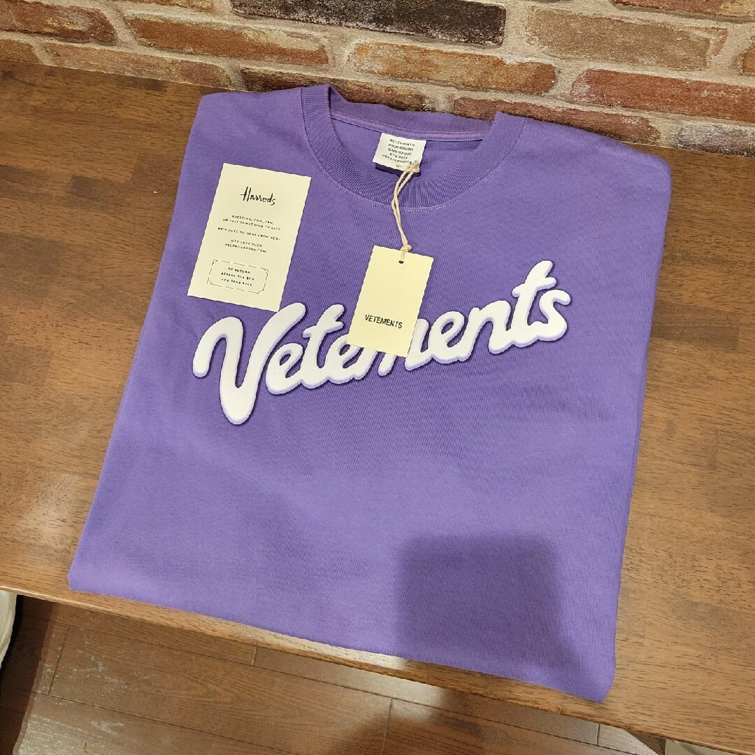 VETEMENTS(ヴェトモン)のVETEMENTS☆Oversized Logo T-shirt XSヴェトモン メンズのトップス(Tシャツ/カットソー(半袖/袖なし))の商品写真