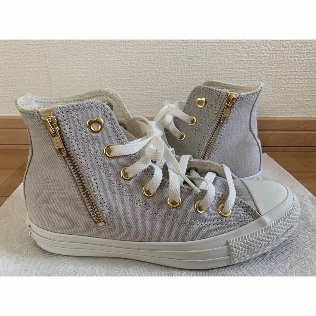 CONVERSE ハイカットスニーカー ハートパッチ