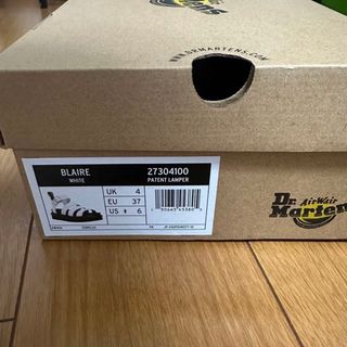 dr.martens ホワイトサンダル 箱付き