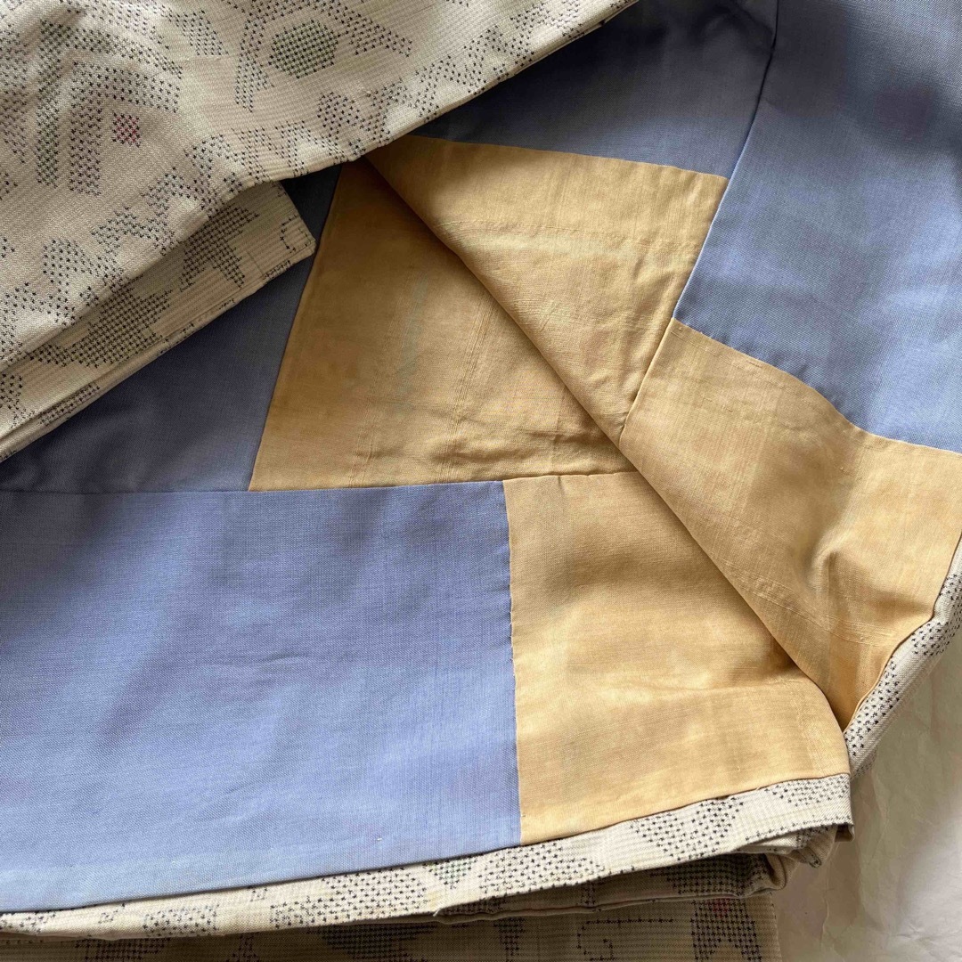 幾何学模様　白大島　袖丈49cm レディースの水着/浴衣(着物)の商品写真