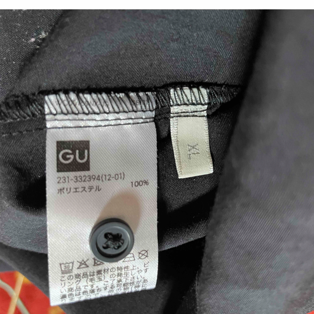 GU(ジーユー)のGU 黒　長袖シャツ　大きいサイズ レディースのトップス(シャツ/ブラウス(長袖/七分))の商品写真