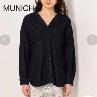 ミューニック(MUNICH)のミューニック　vネック　デニム　シャツ　ノーカラー(シャツ/ブラウス(長袖/七分))