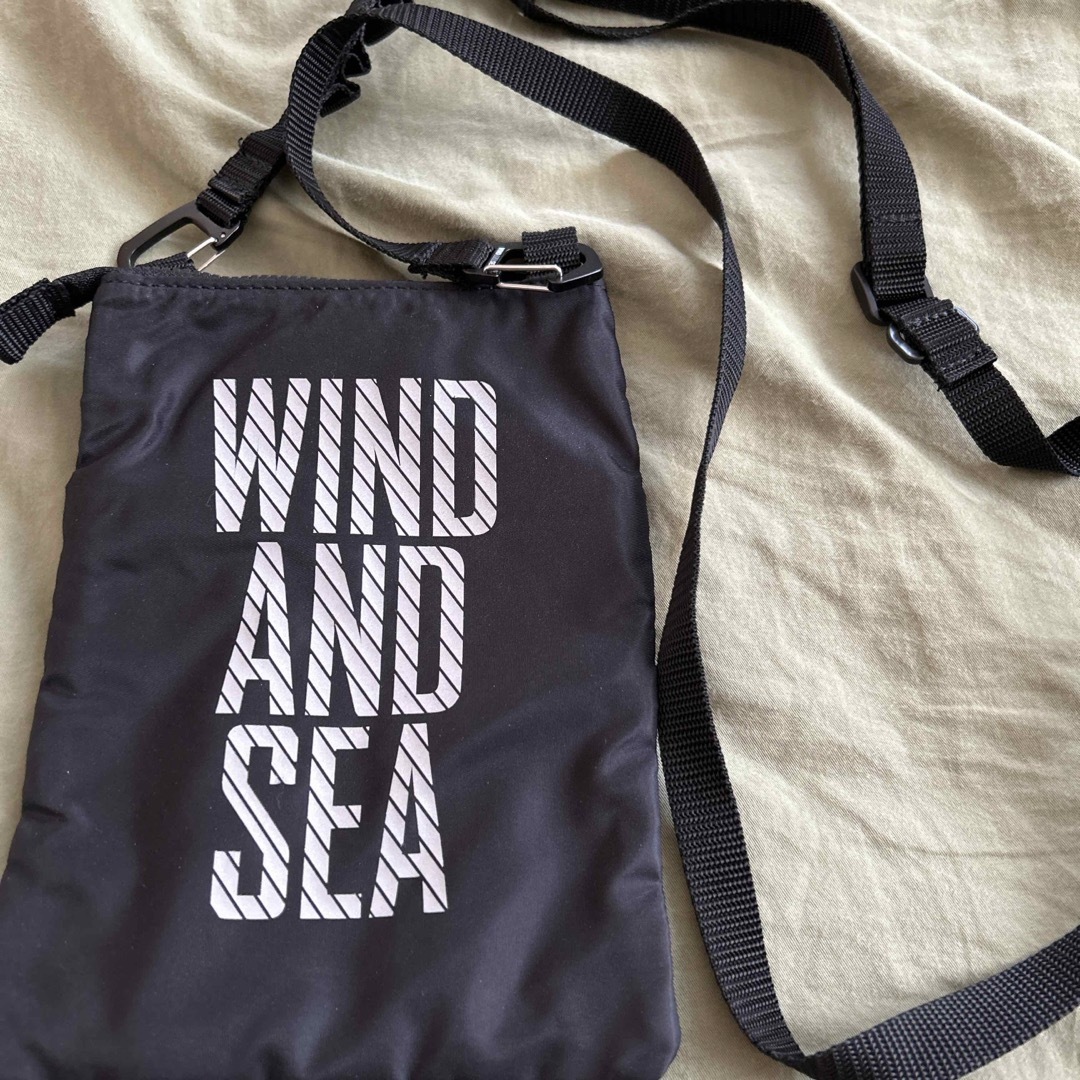 WIND AND SEA(ウィンダンシー)のWIND AND SEA ショルダーバッグ 激レア 正規品 使用数回 15000 メンズのバッグ(ショルダーバッグ)の商品写真