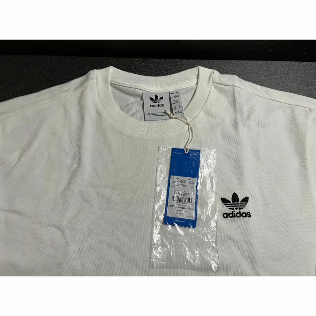 adidas(アディダス)の新品2XL アディダス オリジナルス ロゴ Tシャツ 白 ロゴ刺繍 GE0825 メンズのトップス(Tシャツ/カットソー(半袖/袖なし))の商品写真