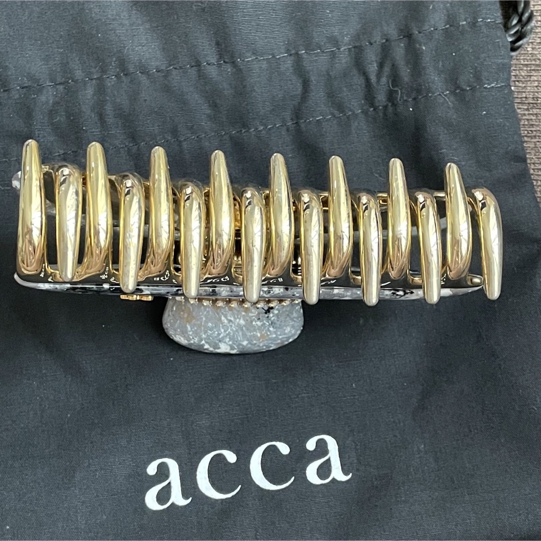 acca(アッカ)のacca ニューコラーナクリップ ラージサイズ レディースのヘアアクセサリー(バレッタ/ヘアクリップ)の商品写真