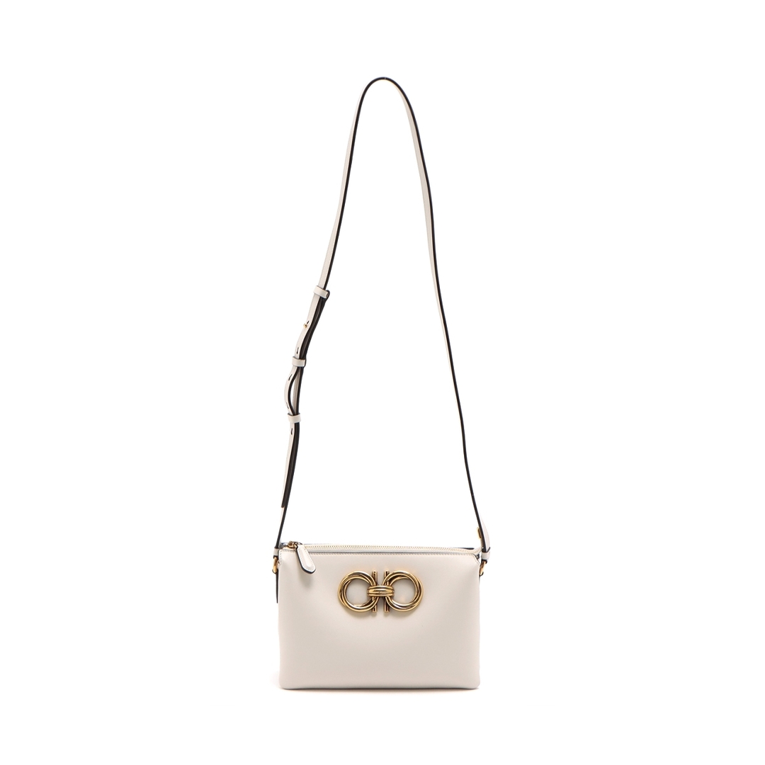 Salvatore Ferragamo - フェラガモ  レザー  ベージュ レディース ショルダーバッグ