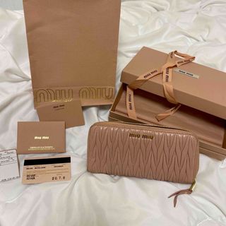 ミュウミュウ(miumiu)のmiumiu 長財布(長財布)