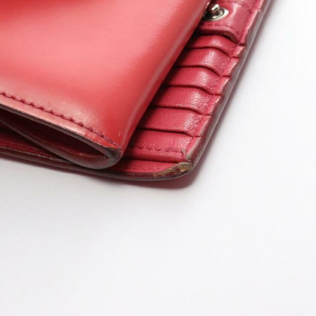 JIMMY CHOO(ジミーチュウ)の 二つ折り財布 レザー ピンクレッド ロゴ金具 レディースのファッション小物(財布)の商品写真