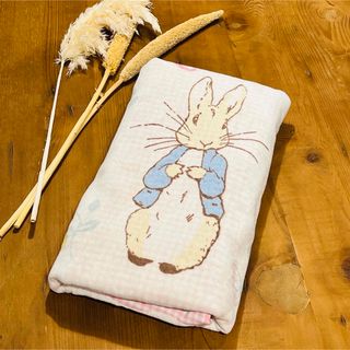 ピーターラビット(PETER RABBIT（TM）)の【新品】ピーターラビット スウェールリーフ バスタオル★２枚目以降半額(タオル/バス用品)