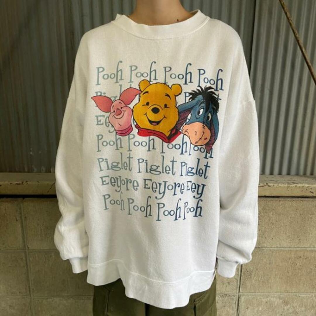 ディズニー The DISNEY Store プルオーバー スウェット シャツ トレーナー 裏起毛 くまのプーさん イーヨー プリント 長袖 サイズ:XL 後染めオリーブ