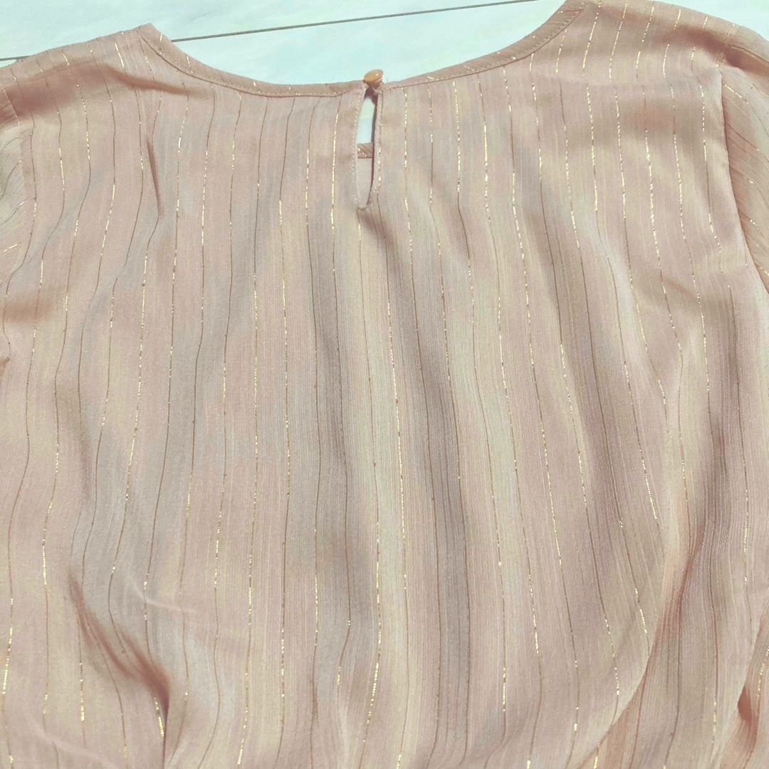 H&M(エイチアンドエム)の金糸ピンクのワンピース キッズ/ベビー/マタニティのキッズ服女の子用(90cm~)(ワンピース)の商品写真