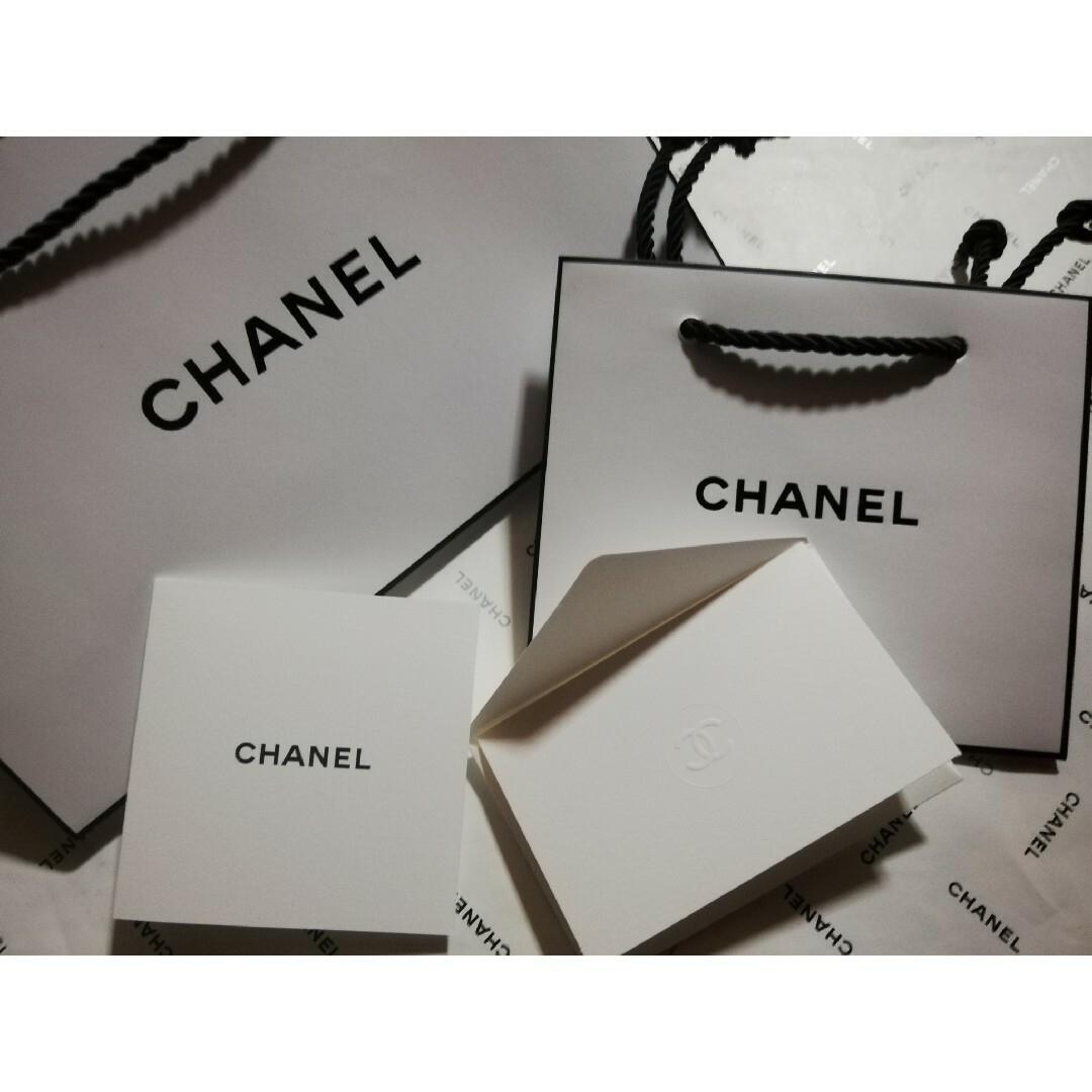 CHANEL(シャネル)の【特別限定品】CHANELドゥス―ルデキノックス#797【新品】付属品7点付 コスメ/美容のベースメイク/化粧品(チーク)の商品写真