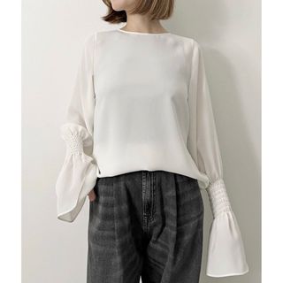 アパルトモンドゥーズィエムクラス(L'Appartement DEUXIEME CLASSE)のL'appartement Shirring Blouse ホワイト(シャツ/ブラウス(長袖/七分))