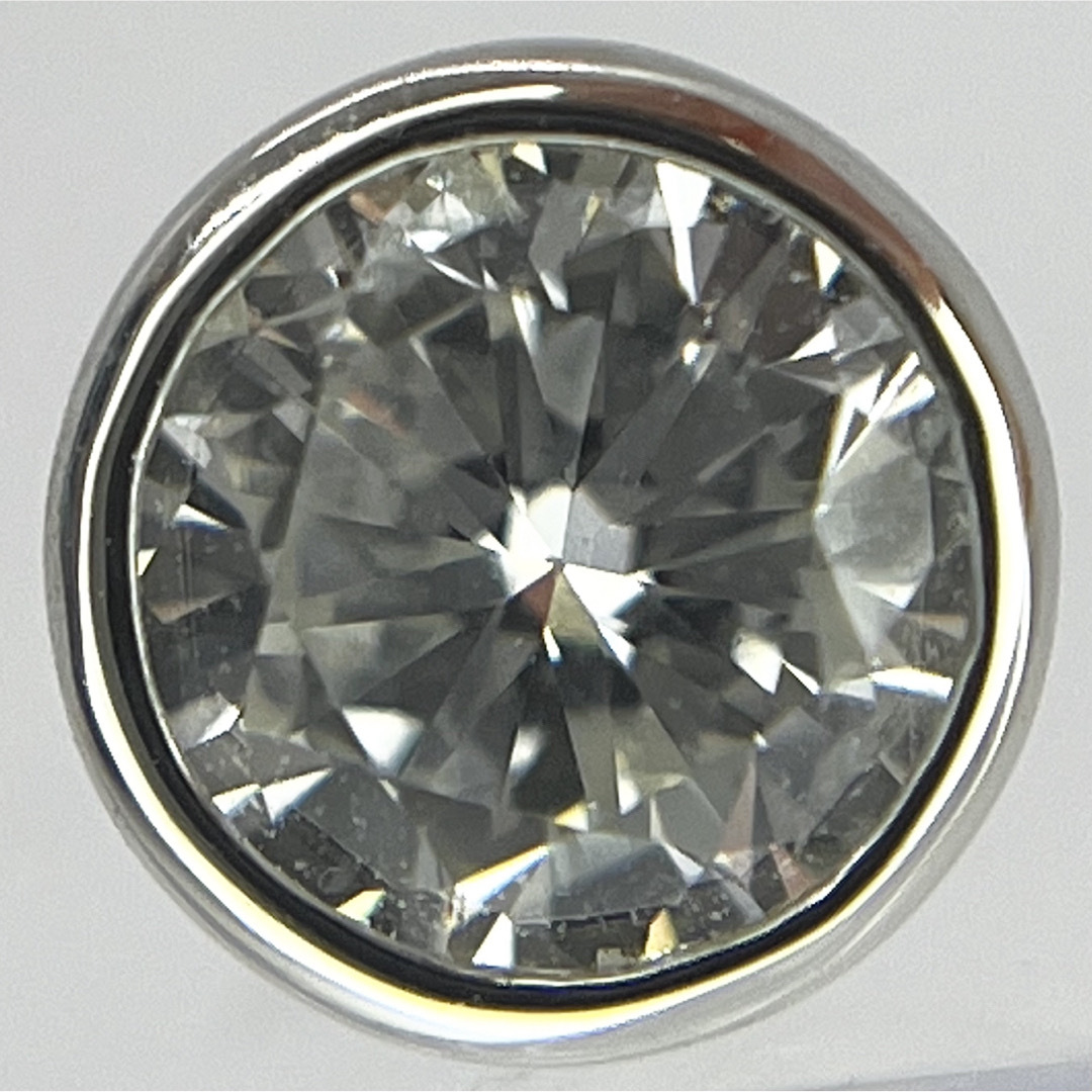 新品　計0.7ct  天然ダイヤモンド　プラチナ　ピアス  フクリン 覆輪