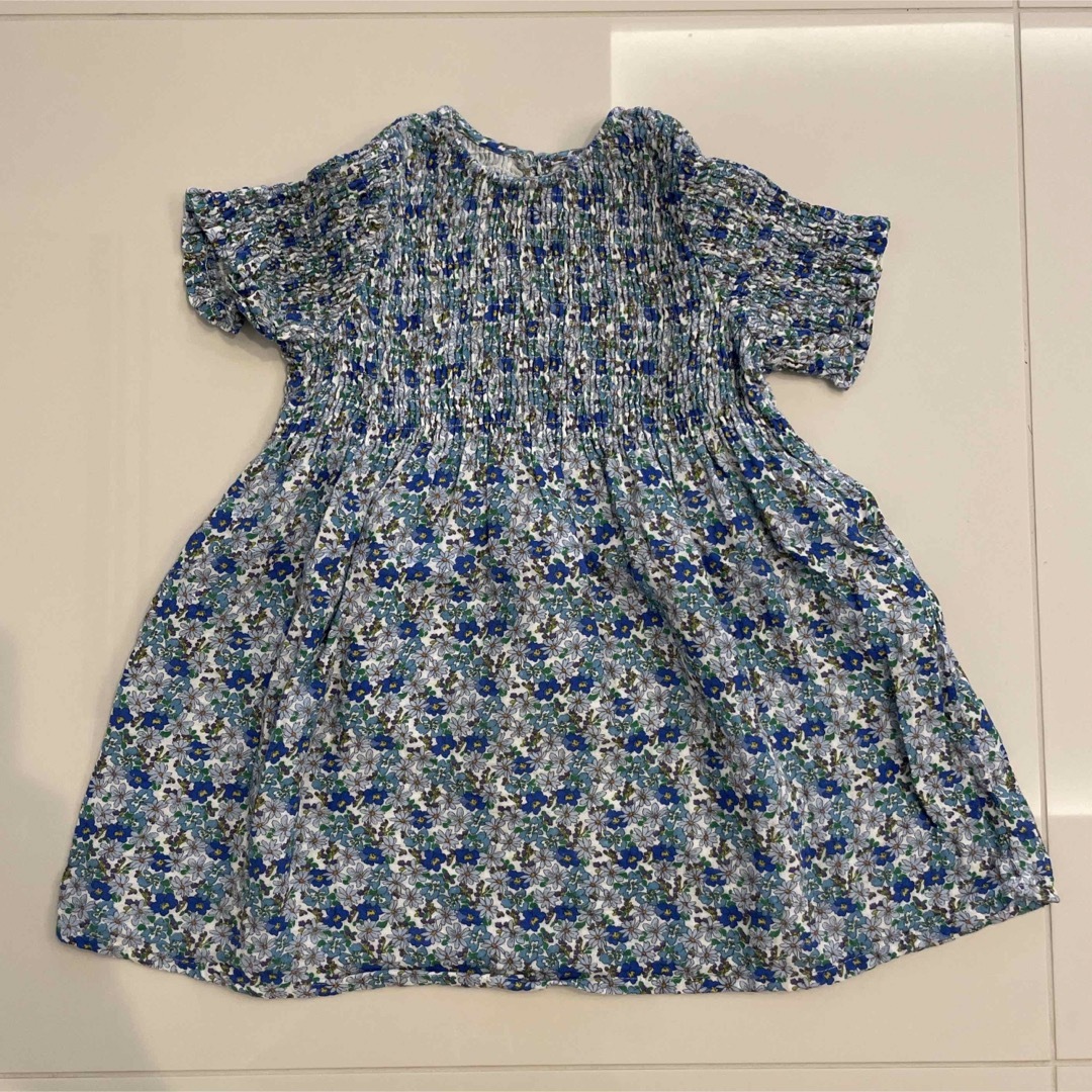 ZARA(ザラ)のZARA 花柄 半袖ワンピース 104cm キッズ/ベビー/マタニティのキッズ服女の子用(90cm~)(ワンピース)の商品写真