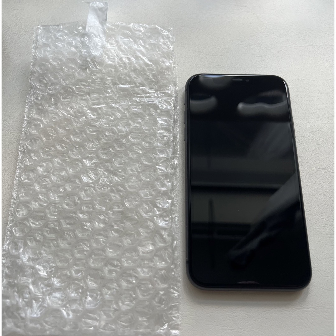 iPhone 11 ブラック 64 GB-