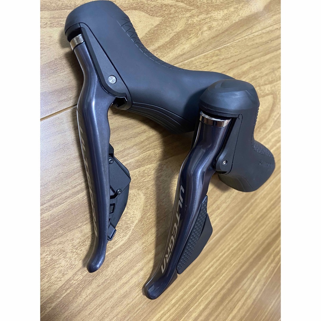 ULTEGRA DI2 油圧ディスクブレーキ 11スピード ST-R8070 - パーツ