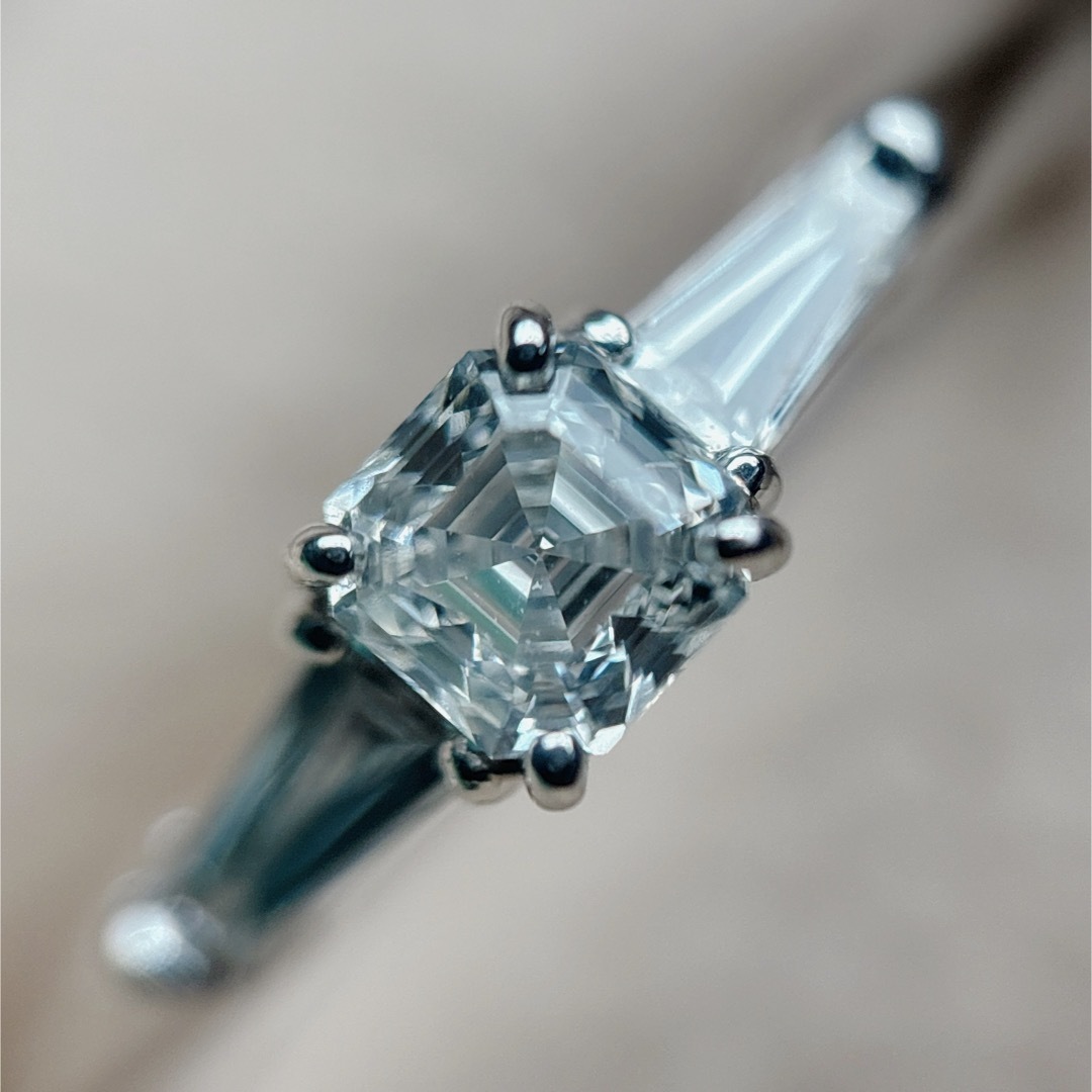 ロイヤルアッシャー  アッシャーカット ダイヤモンドリング pt900 7号 レディースのアクセサリー(リング(指輪))の商品写真