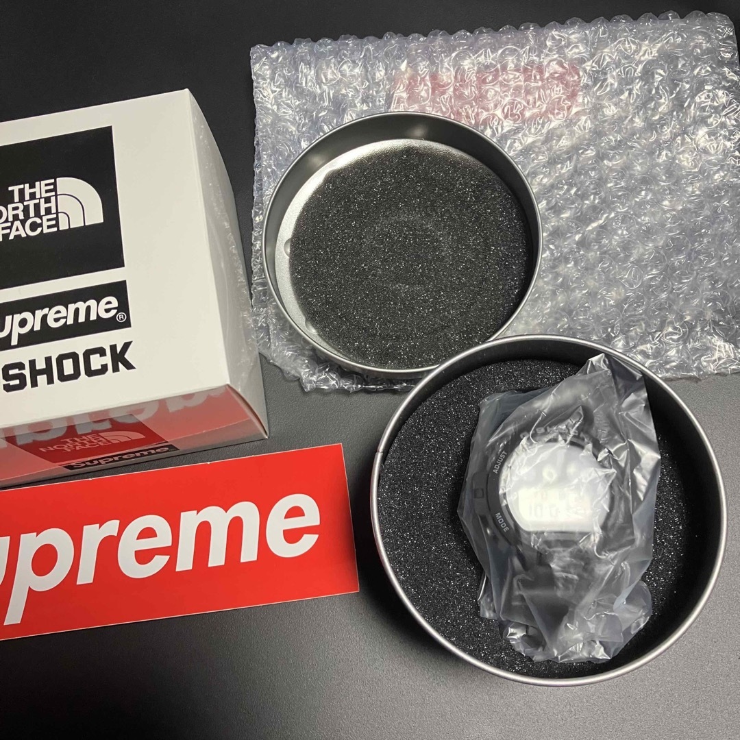 Supreme(シュプリーム)のSupreme The North Face G SHOCK メンズの時計(腕時計(デジタル))の商品写真