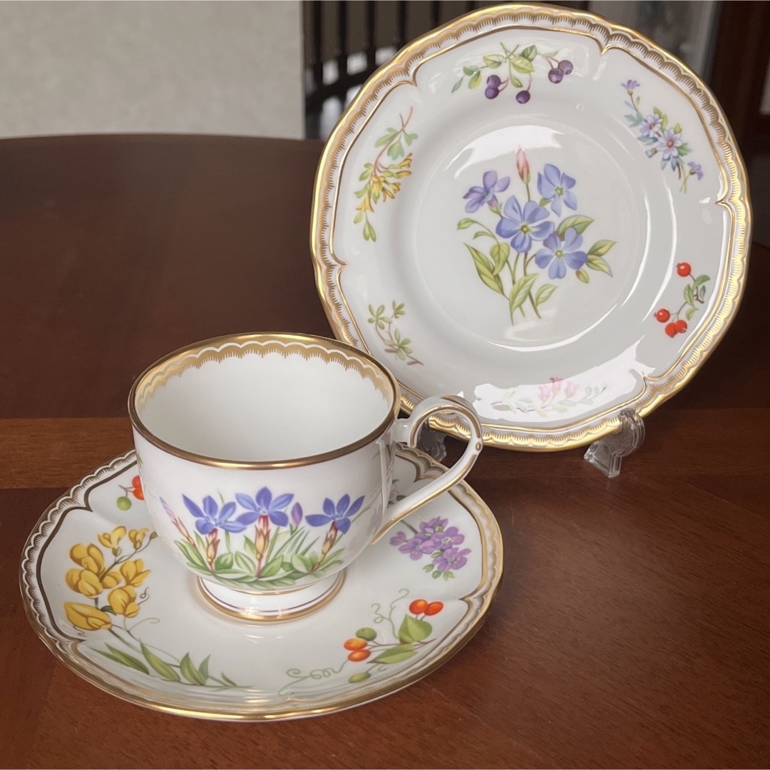 Royal Worcester(ロイヤルウースター)の【美品】ロイヤルウースター★サンドリンガム★トリオ インテリア/住まい/日用品のキッチン/食器(食器)の商品写真