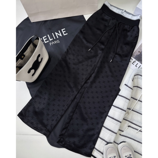 セリーヌ パンツの通販 700点以上 | celineのレディースを買うならラクマ