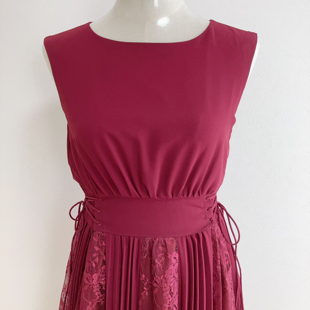 FASHION LETTER(ファッションレター)のnianaニアナ　バーガンディー　プリーツレース　C507291710M レディースのフォーマル/ドレス(ロングドレス)の商品写真