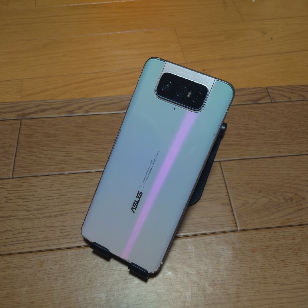 ZenFone(ゼンフォン)のZenfone7 ジャンク スマホ/家電/カメラのスマートフォン/携帯電話(スマートフォン本体)の商品写真