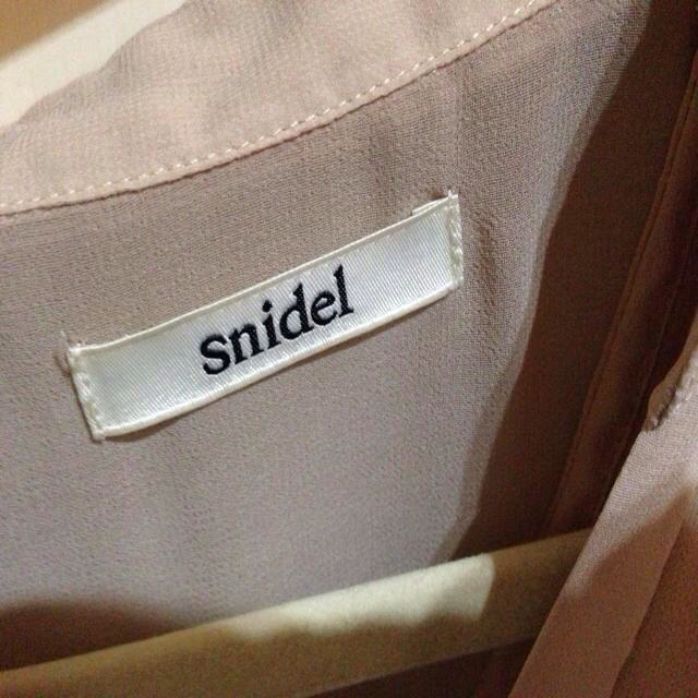 SNIDEL(スナイデル)のsnidel ブラウスワンピース レディースのトップス(シャツ/ブラウス(長袖/七分))の商品写真