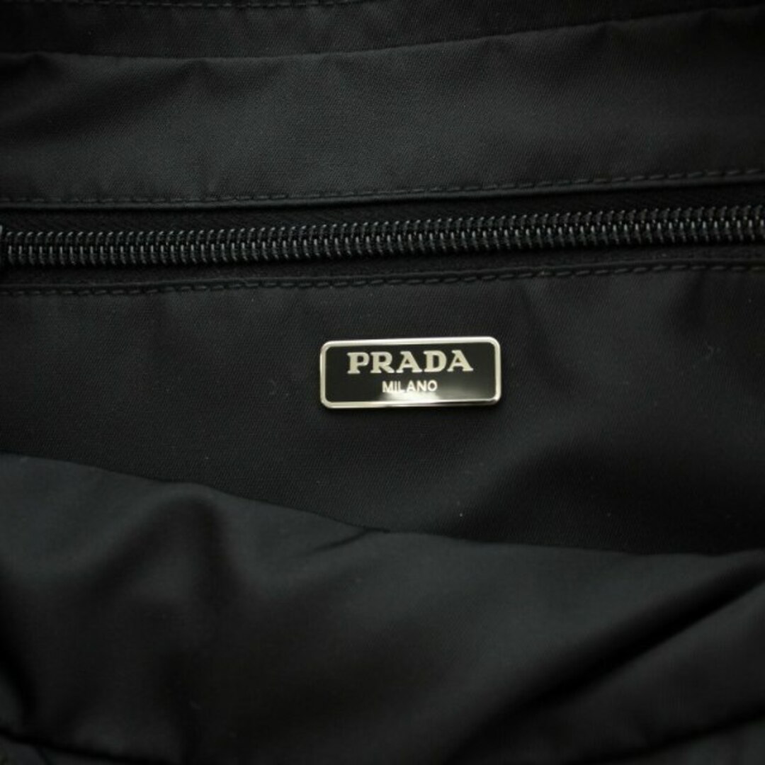 プラダ PRADA ポーチ 化粧ポーチ ナイロン 三角プレート 黒 ブラック