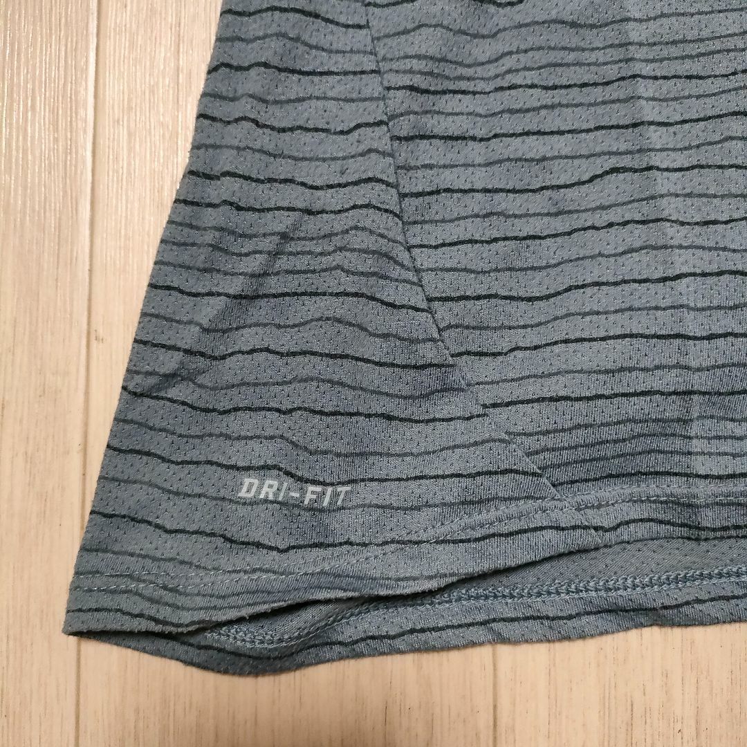 NIKE(ナイキ)のNike ナイキ DRY-FIT グレー　半袖　サイズ　S メンズのトップス(Tシャツ/カットソー(半袖/袖なし))の商品写真