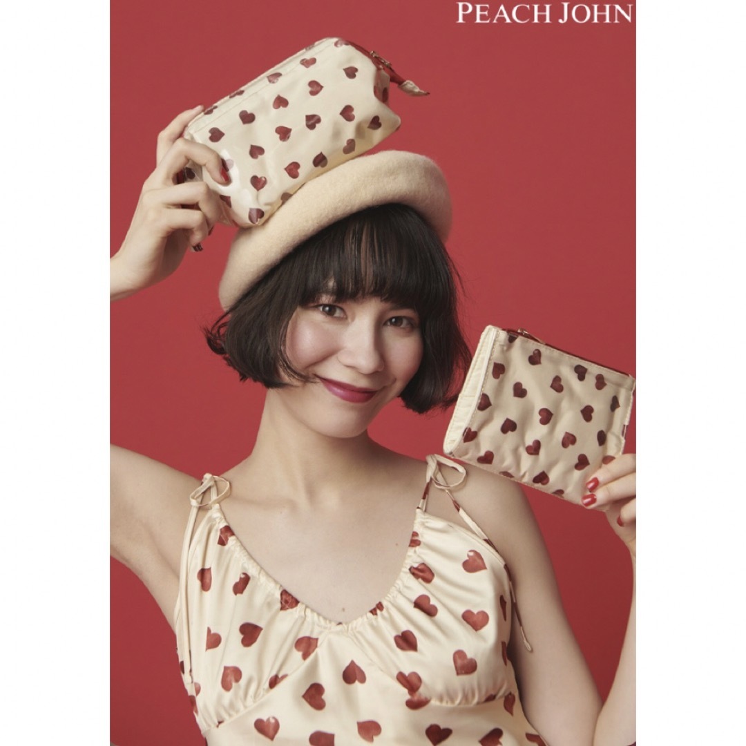 PEACH JOHN(ピーチジョン)のpeach john  ハートエチケットポーチ レディースのファッション小物(ポーチ)の商品写真