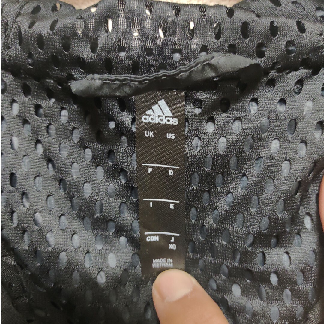 adidas(アディダス)のアディダス　サッカーウェア　アノラックパーカー　ナイロン　黒　XL(O) キッズ/ベビー/マタニティのキッズ/ベビー/マタニティ その他(その他)の商品写真