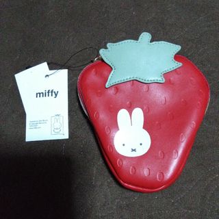 ミッフィー(miffy)のミッフィー / イチゴ型　ダイカットポーチ　小物入れ(キャラクターグッズ)