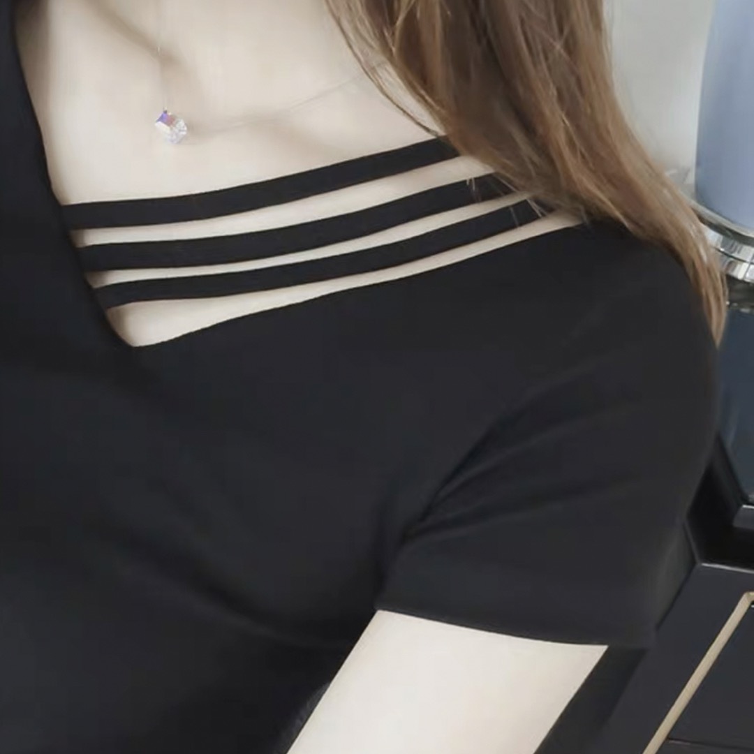 GYDA(ジェイダ)の海外製品　半袖トップス　白黒 レディースのトップス(Tシャツ(半袖/袖なし))の商品写真