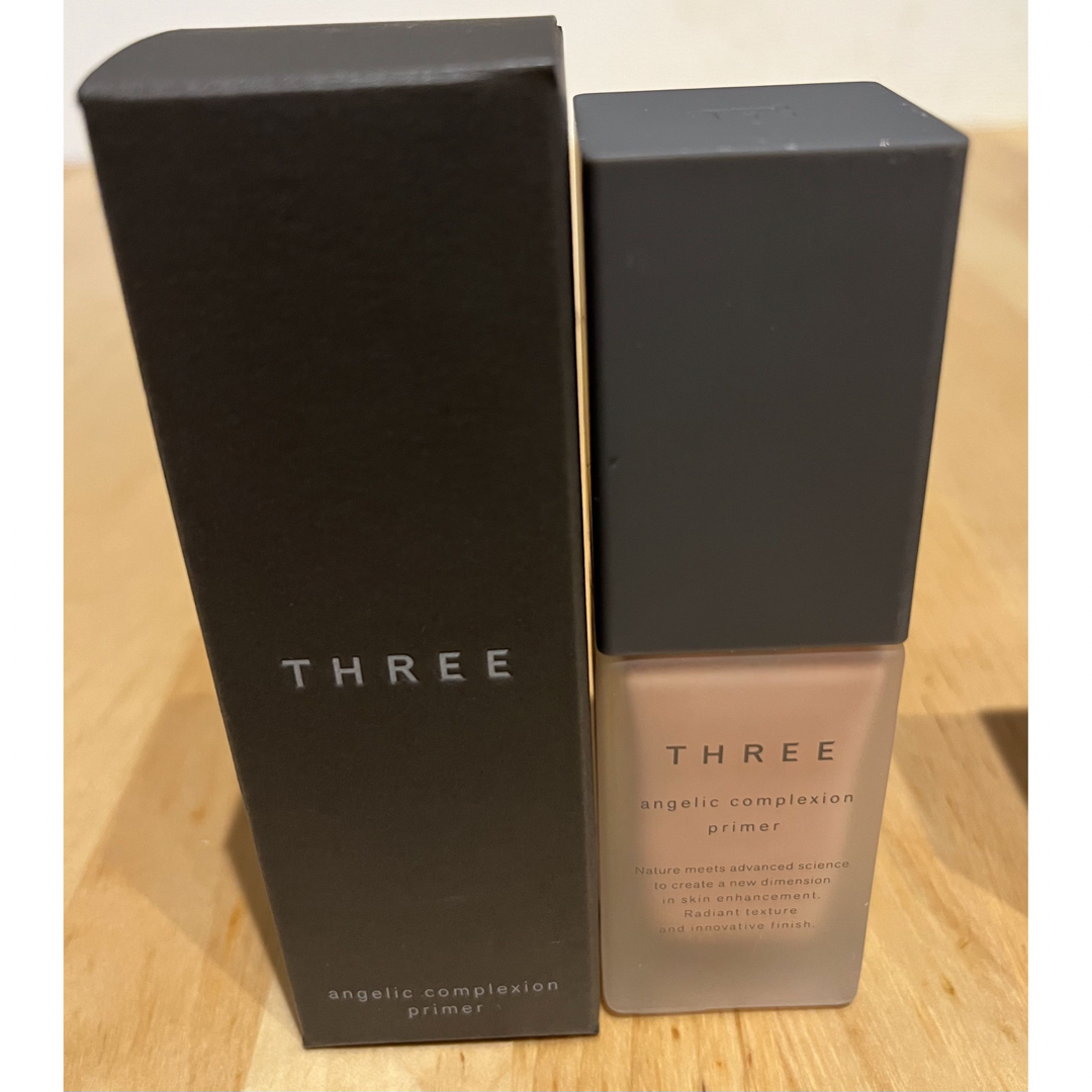 THREE(スリー)のTHREE スリー　アンジェリック　コンプレクションプライマー　01 03 コスメ/美容のベースメイク/化粧品(コントロールカラー)の商品写真